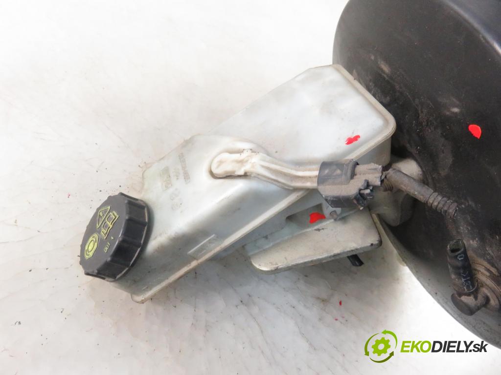 VOLVO V50 (MW) KOMBI 2006 100,00 2.0 D 136 - D 4204 T (PSA) 1997,00 Posilovač 4N512B195AK (Servočerpadlá, pumpy riadenia)