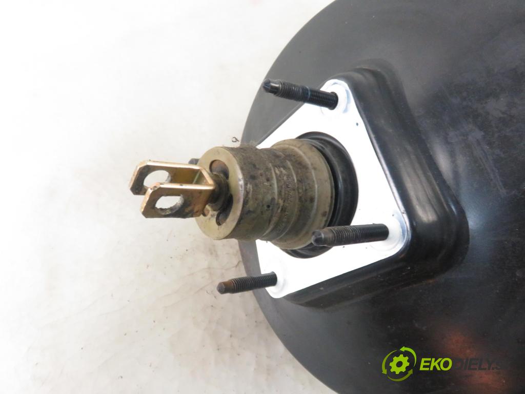 VOLVO V50 (MW) KOMBI 2006 100,00 2.0 D 136 - D 4204 T (PSA) 1997,00 Posilovač 4N512B195AK (Servočerpadlá, pumpy riadenia)