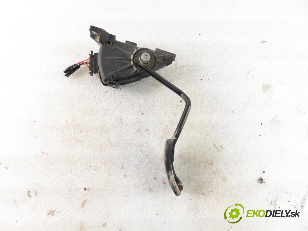 OPEL VIVARO A Autobus (X83) BUS 2005 99,00 2.5 DTI - G9U 730 2464,00 Potenciometer plynu 7700313060 ; 6PV00811914 (Pedále)