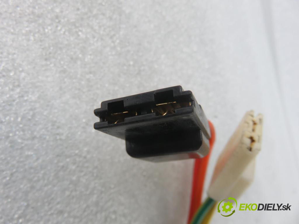 OPEL VIVARO A Autobus (X83) BUS 2005 99,00 2.5 DTI - G9U 730 2464,00 spinačka  (Spínacie skrinky a kľúče)