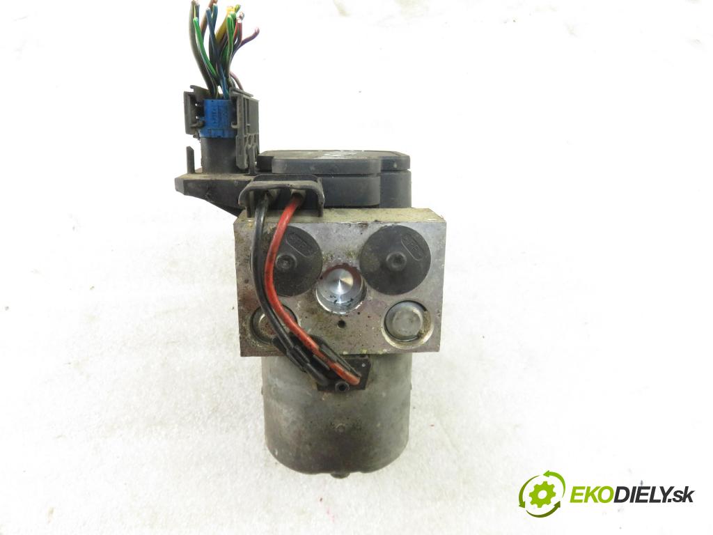 VW PASSAT B5.5 Variant (3B6) KOMBI 2002 96,00 1.9 TDI 4motion - AVF 1896,00 Pumpa ABS 8E0614111AS ; 0265202401 (Pumpy ABS)