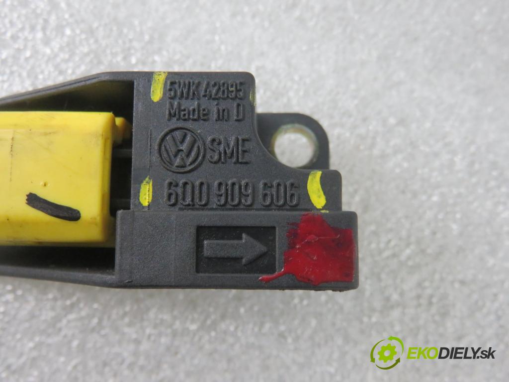 VW PASSAT B5.5 Variant (3B6) KOMBI 2002 96,00 1.9 TDI 4motion - AVF 1896,00 Snímač nárazu 5WK42895 ; 6Q0909606 (Snímače nárazu)