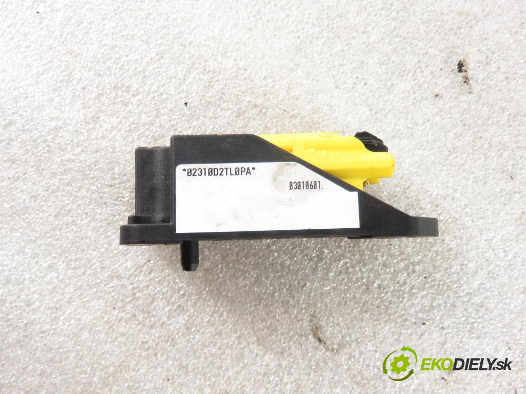 VW PASSAT B5.5 Variant (3B6) KOMBI 2002 96,00 1.9 TDI 4motion - AVF 1896,00 Snímač nárazu 5WK42895 ; 6Q0909606 (Snímače nárazu)