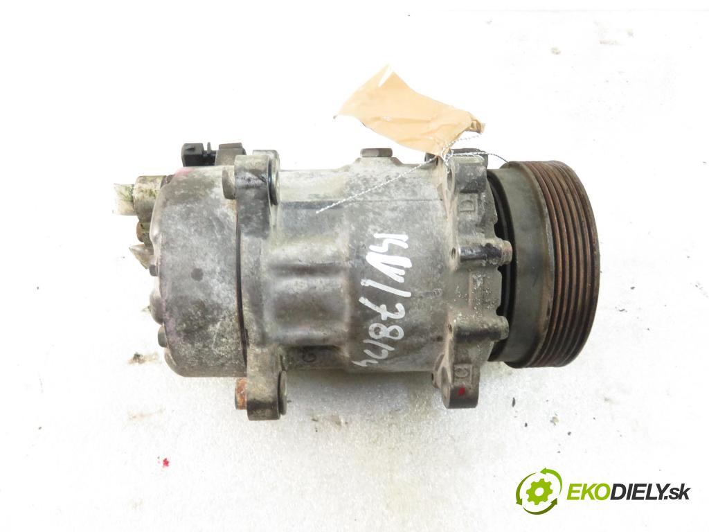 VW GOLF IV (1J1) HB 2000 74,00 1.6 - AKL 1595,00 KOMPRESOR: klimatizace 1J0820803K (Kompresory)