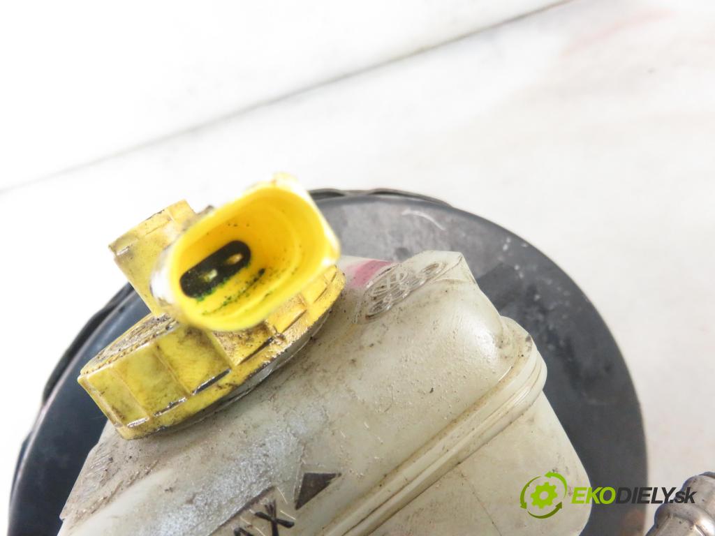 VW GOLF IV (1J1) HB 1998 66,00 1.9 TDI - AGR 1896,00 Posilovač 1J1614105H (Servočerpadlá, pumpy riadenia)