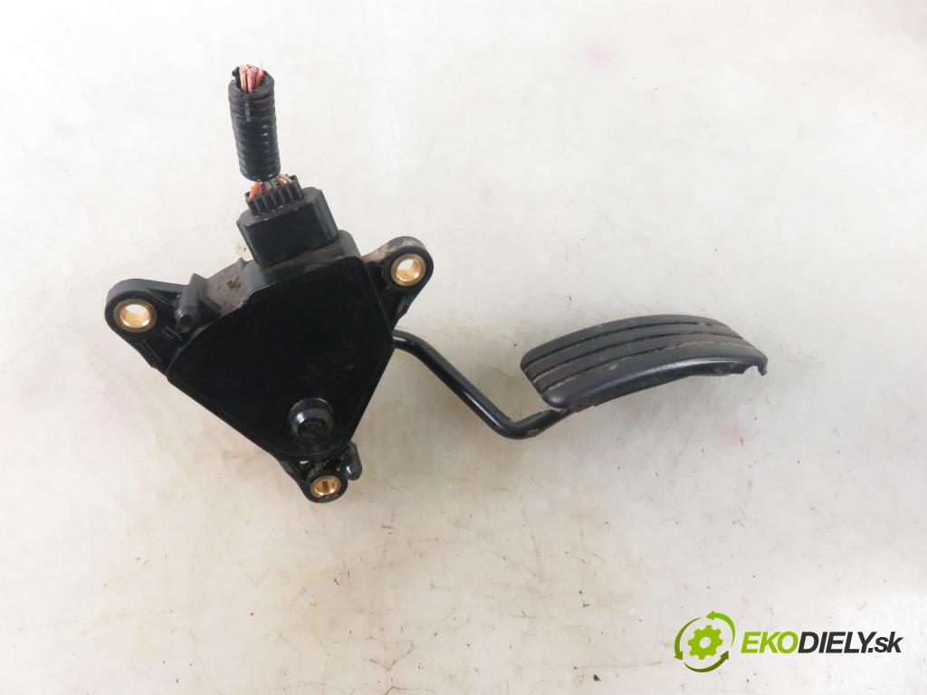 RENAULT SCENIC II (JM0/1_) MINIVAN 2006 96,00 1.9 dCi (JM15) - F9Q 804 1870,00 Potenciometer plynu 8200159647B (Pedále)