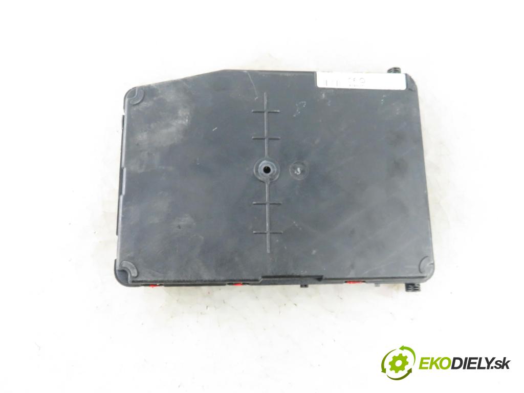 RENAULT SCENIC II (JM0/1_) MINIVAN 2006 96,00 1.9 dCi (JM15) - F9Q 804 1870,00 MODUL BSI 8200606830 ; S118400260G