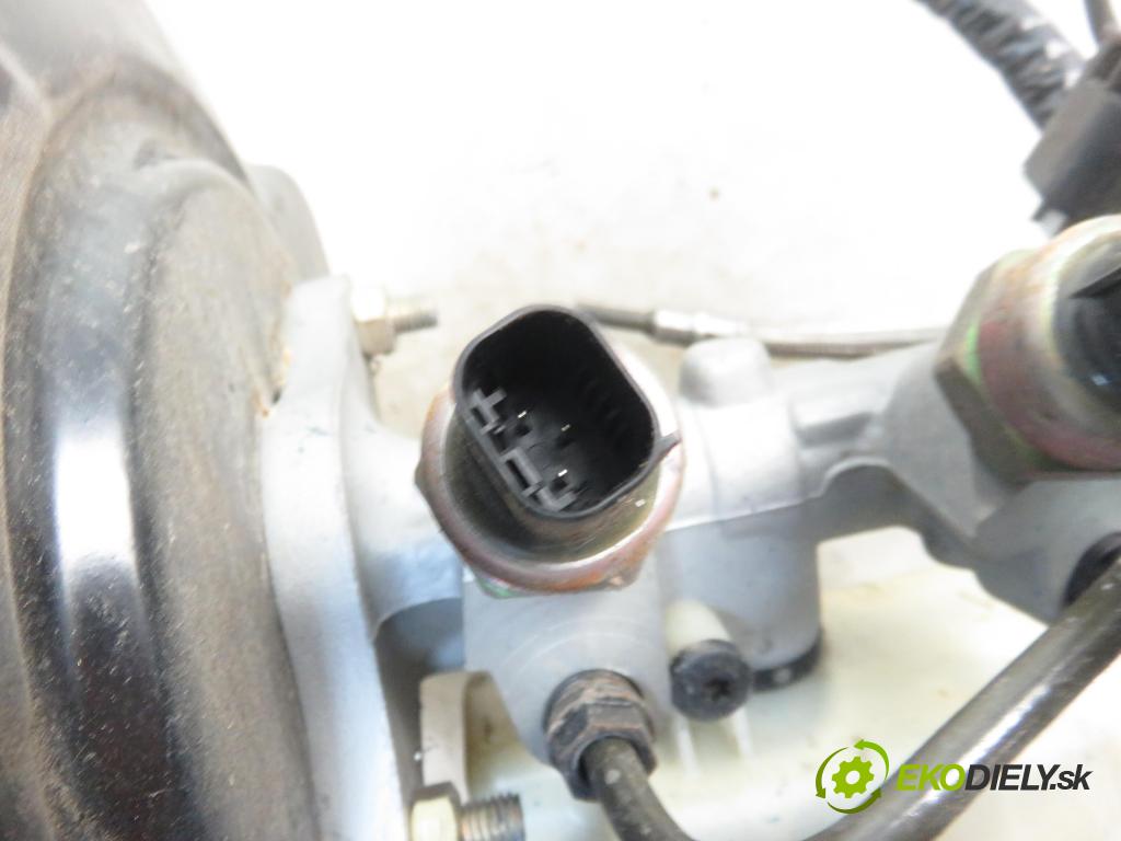 BMW 3 Touring (E46) KOMBI 2004 110,00 320 d 150 - M47 D20 (204D4) 1995,00 Posilovač 29675527803 (Servočerpadlá, pumpy riadenia)