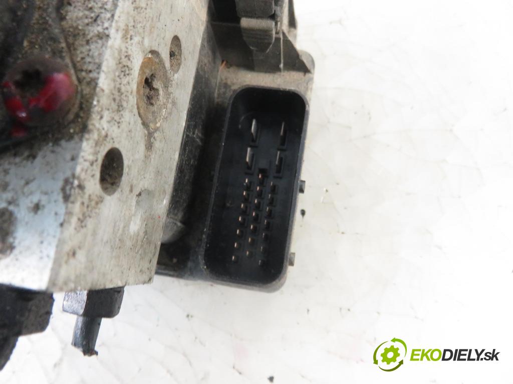 VW GOLF IV (1J1) HB 1998 66,00 1.9 TDI - AGR 1896,00 Pumpa ABS 1J0907379P ; 1J0614117D ; 10094903313 (Pumpy ABS)