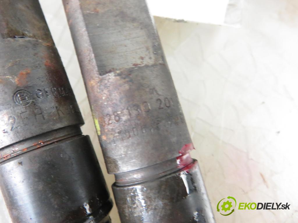 AUDI A4 (8D2, B5) SEDAN 1997 81,00 1.9 TDI 110 - AFN 1896,00 vstřikovací ventily 028130201S ; 028130201T (Vstřikovací ventily)