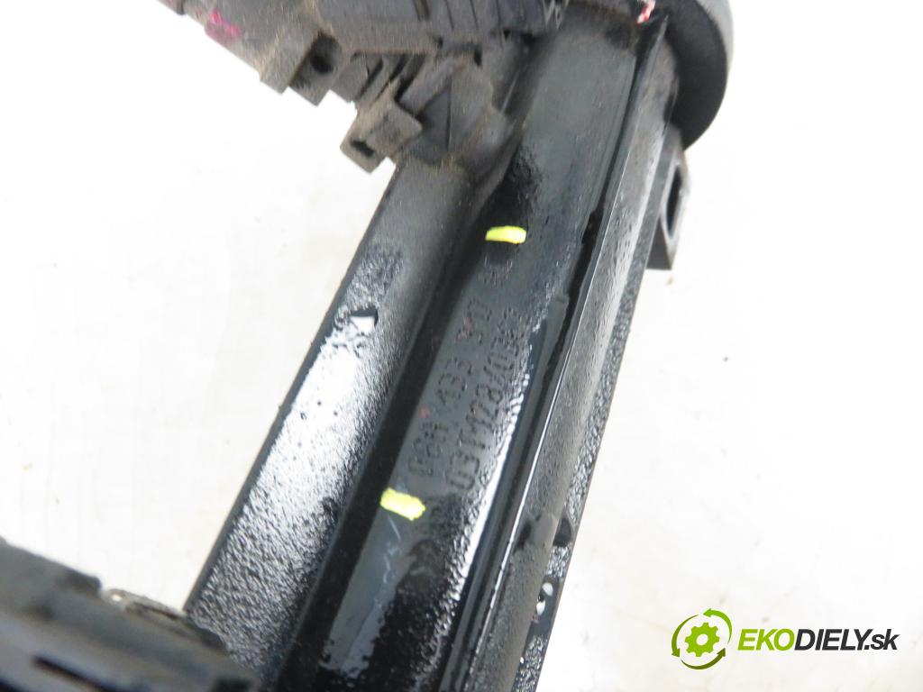 AUDI A3 (8P1) HB 2003 75,00 1.6 - BGU 1595,00 Lišta vstrekovacia 06A133317AC ; 06A906031BT (Vstrekovacie lišty)