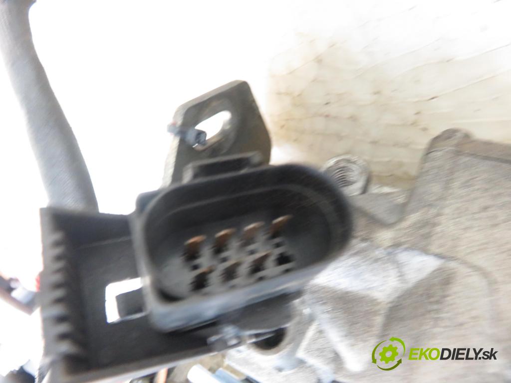 AUDI A4 (8D2, B5) SEDAN 1997 81,00 1.9 TDI 110 - AFN 1896,00 Pumpa vstrekovacia 028130115A ; 0460404969 (Vstrekovacie čerpadlá)