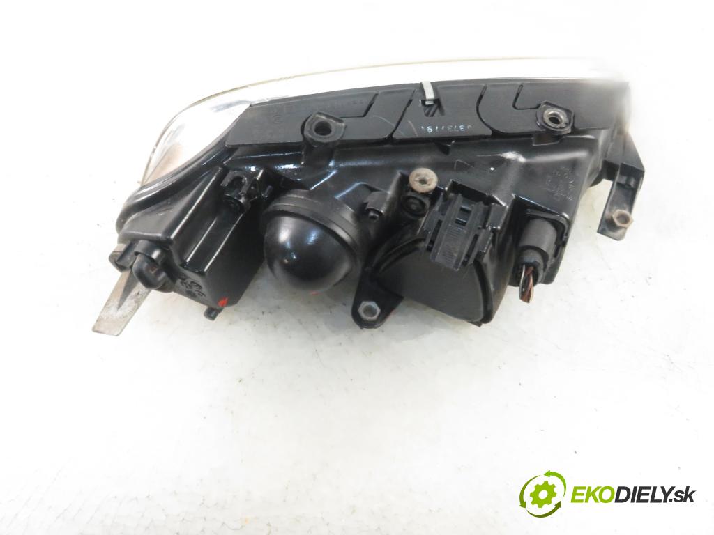 VW PASSAT B5.5 Variant (3B6) KOMBI 2002 96,00 1.9 TDI 4motion - AVF 1896,00 Svetlo LP