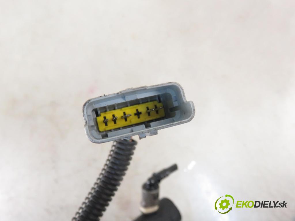 PEUGEOT 207 SW (WK_) KOMBI 2008 54,00 1.4 8V 73 - KFV (TU3A) 1360,00 Lišta vstrekovacia 9655833580 ; 01F023 (Vstrekovacie lišty)