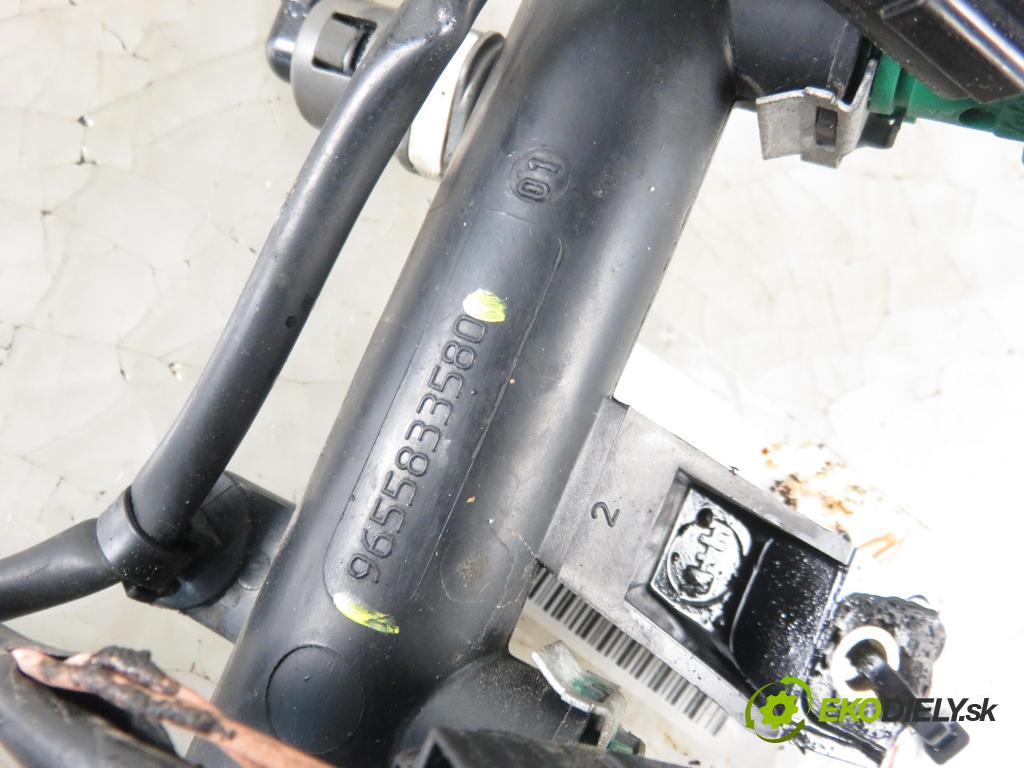 PEUGEOT 207 SW (WK_) KOMBI 2008 54,00 1.4 8V 73 - KFV (TU3A) 1360,00 Lišta vstrekovacia 9655833580 ; 01F023 (Vstrekovacie lišty)