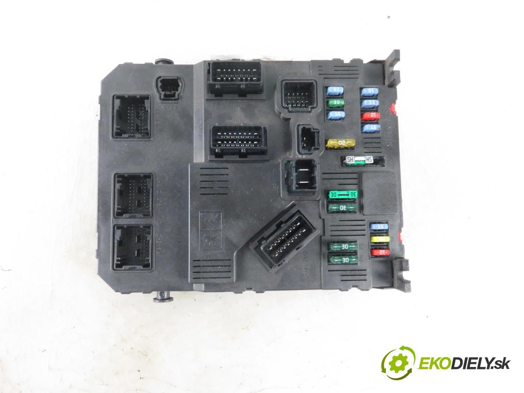 PEUGEOT 407 (6D_) SEDAN 2006 100,00 2.0 HDi 135 - RHR 1997,00 MODUL BSI 9655708480 ; S120104600L