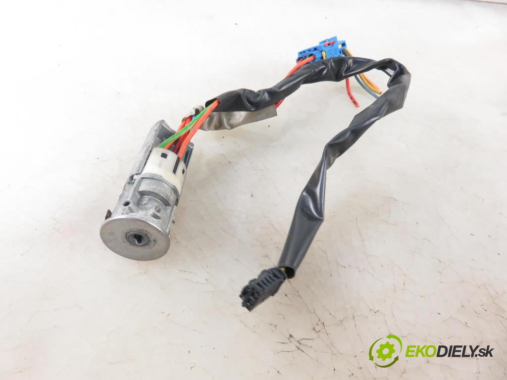 CITROEN XSARA PICASSO (N68) MINIVAN 2008 80,00 1.6 HDi - 9HZ (DV6TED4) 1560,00 spinačka  (Spínacie skrinky a kľúče)