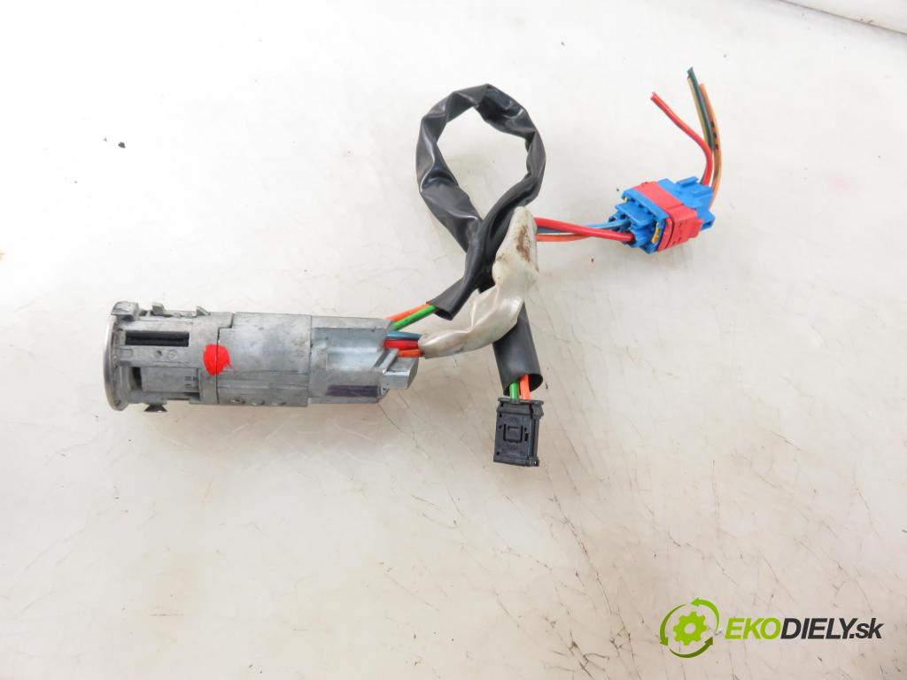 CITROEN XSARA PICASSO (N68) MINIVAN 2008 80,00 1.6 HDi - 9HZ (DV6TED4) 1560,00 spinačka  (Spínacie skrinky a kľúče)