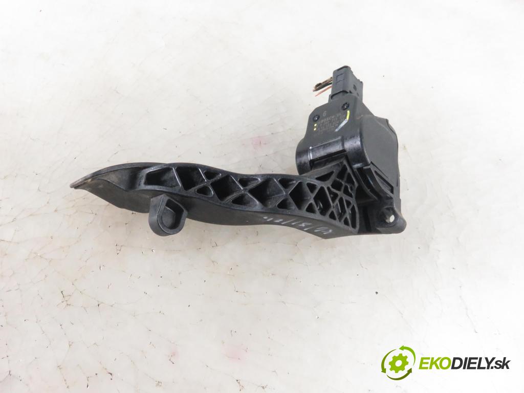 CITROEN XSARA PICASSO (N68) MINIVAN 2008 80,00 1.6 HDi - 9HZ (DV6TED4) 1560,00 Potenciometer plynu 0280755031 ; 9655502480 (Pedále)