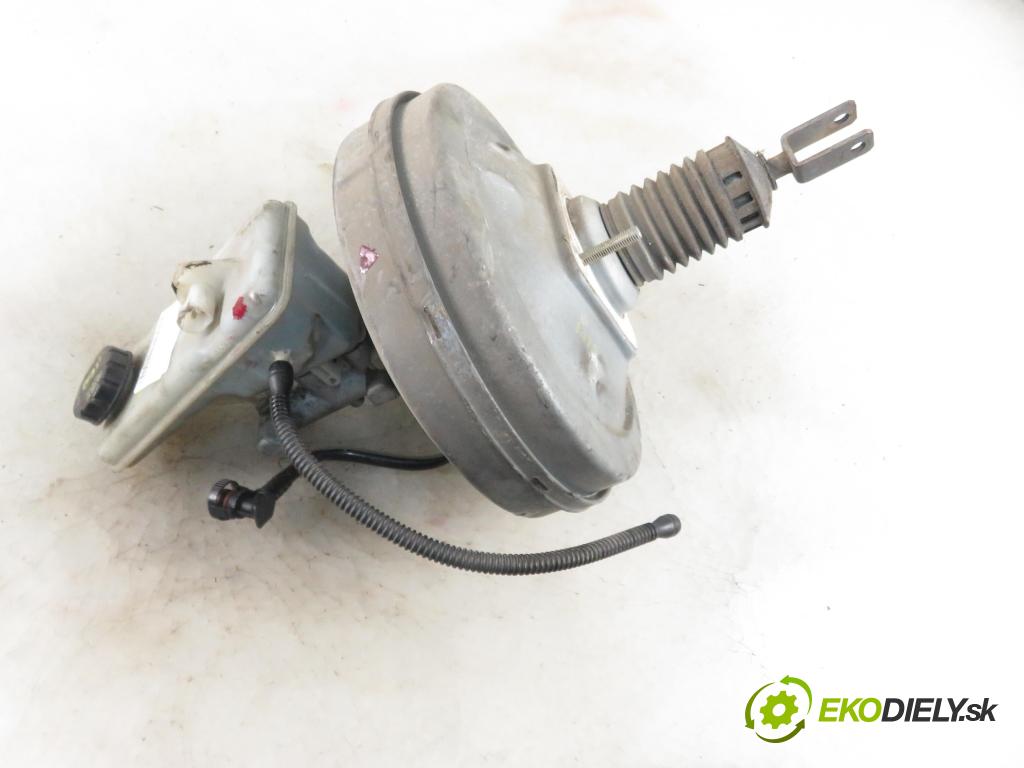 RENAULT TRAFIC II Autobus (JL) BUS 2004 74,00 1.9 dCI 100 (JL0C) - F9Q 760 1870,00 Posilovač 8200300847 ; 93852216+ (Servočerpadlá, pumpy riadenia)