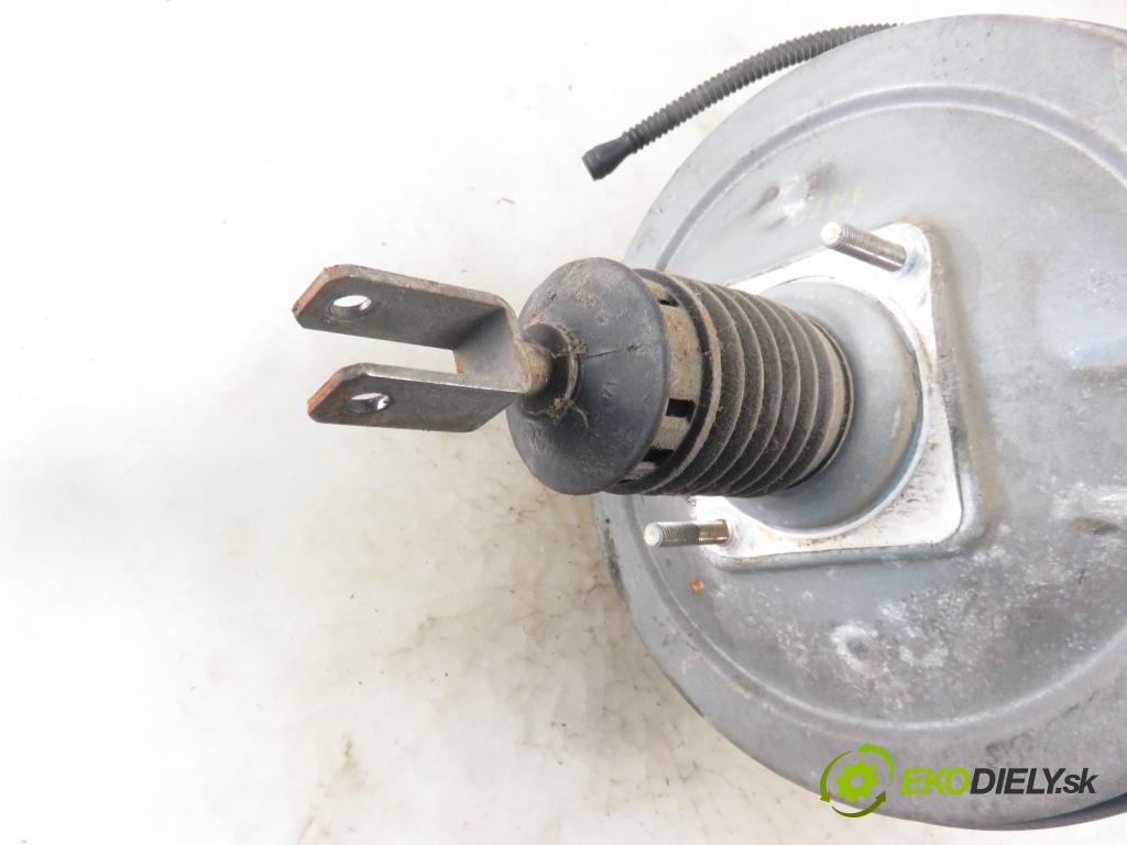 RENAULT TRAFIC II Autobus (JL) BUS 2004 74,00 1.9 dCI 100 (JL0C) - F9Q 760 1870,00 Posilovač 8200300847 ; 93852216+ (Servočerpadlá, pumpy riadenia)