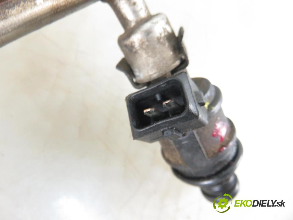 OPEL ZAFIRA A Nadwozie Wielkopojemne (MPV) (T98)  MINIVAN 2002 92,00 1.8 16V 125 - Z 18 XE 1796,00 Lišta vstrekovacia 90536149 ; 5WK93151 (Vstrekovacie lišty)