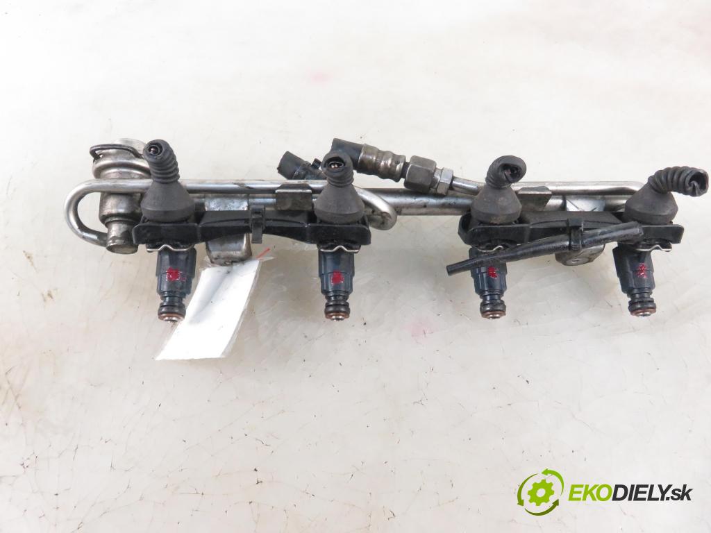 VW PASSAT B5.5 Variant (3B6) KOMBI 2002 110,00 1.8 T 20V - AWT 1781,00 Lišta vstrekovacia 0280156065 ; 06B133551M (Vstrekovacie lišty)