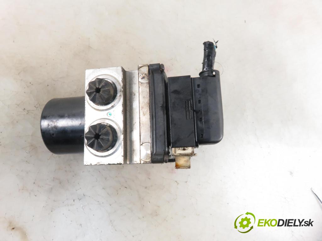 PEUGEOT 407 (6D_) SEDAN 2006 100,00 2.0 HDi 135 - RHR 1997,00 Pumpa ABS 15710602 ; 9660067280 (Pumpy ABS)