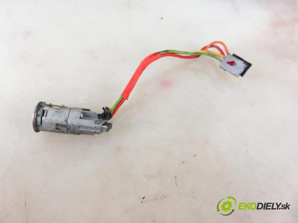 OPEL VIVARO A Autobus (X83) BUS 2005 74,00 1.9 CDTI 101 - F9Q 760 1870,00 spinačka  (Spínacie skrinky a kľúče)