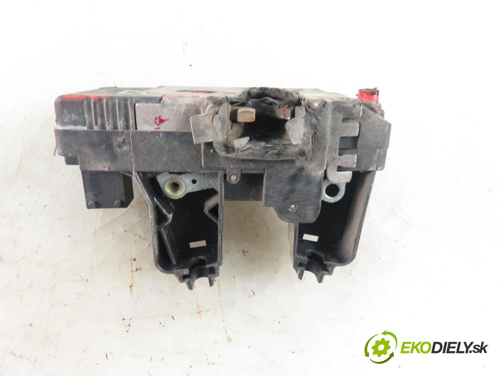 OPEL VIVARO A Autobus (X83) BUS 2005 74,00 1.9 CDTI 101 - F9Q 760 1870,00 zámok Dvere posúvne 8200004410 ; 91166239