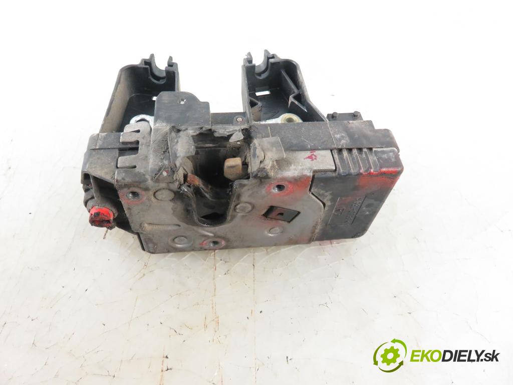 OPEL VIVARO A Autobus (X83) BUS 2005 74,00 1.9 CDTI 101 - F9Q 760 1870,00 zámok Dvere posúvne 8200004410 ; 91166239