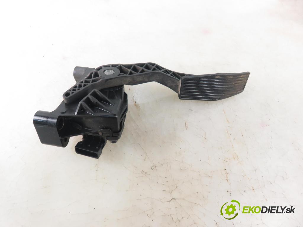 OPEL ASTRA G Kombi (T98) KOMBI 2000 55,00 1.7 DTI 16V - Y 17 DT 1686,00 Potenciometer plynu 9157998BK ; 6PV00811200 (Pedále)