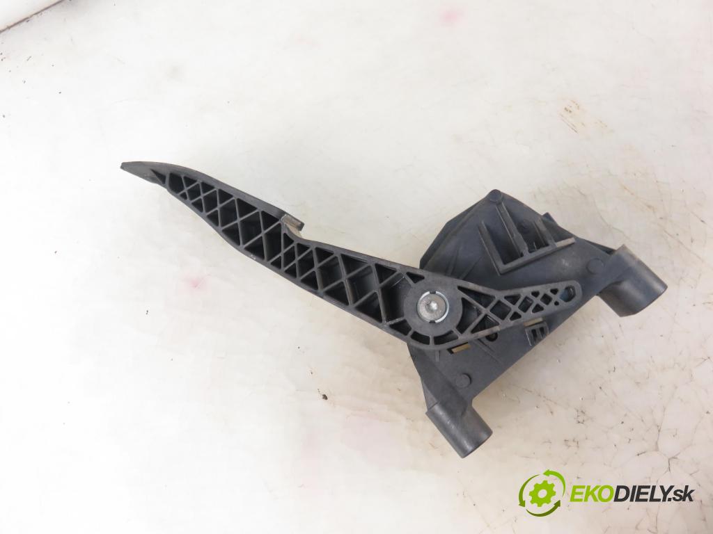 OPEL ASTRA G Kombi (T98) KOMBI 2000 55,00 1.7 DTI 16V - Y 17 DT 1686,00 Potenciometer plynu 9157998BK ; 6PV00811200 (Pedále)