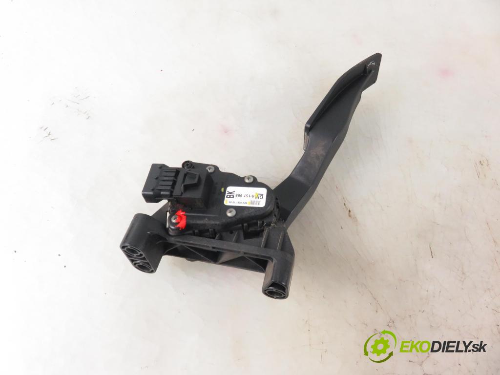 OPEL ASTRA G Kombi (T98) KOMBI 2000 55,00 1.7 DTI 16V - Y 17 DT 1686,00 Potenciometer plynu 9157998BK ; 6PV00811200 (Pedále)