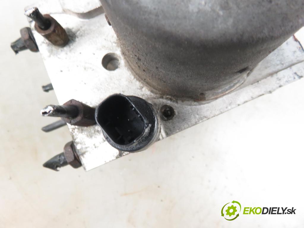 TOYOTA AVENSIS sedan (_T25_) LIFTBACK 2003 85,00 2.0 D-CAT 116- 1CD-FTV 1995,00 Pumpa ABS 8954105071 ; 0265950101 ; 4454005031 (Pumpy ABS)