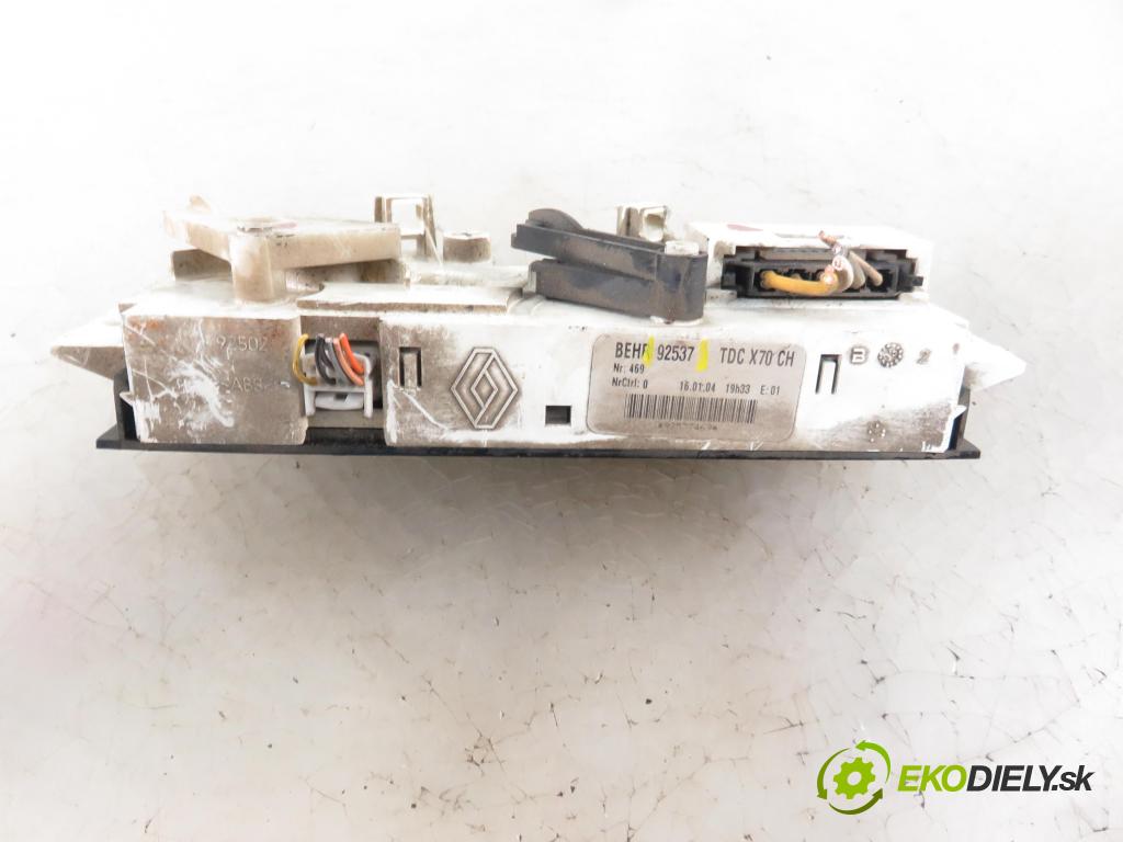 RENAULT MASTER II Skrzynia (FD) FURGON 2004 73,00 2.5 dCi 100 - G9U 754 2464,00 Panel topení KLIMATIZACE: 92537