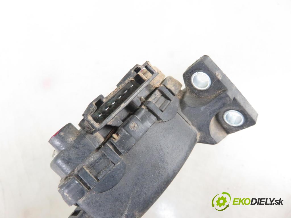 RENAULT MASTER II Skrzynia (FD) FURGON 2004 73,00 2.5 dCi 100 - G9U 754 2464,00 Potenciometer plynu 7700314525 (Pedále)