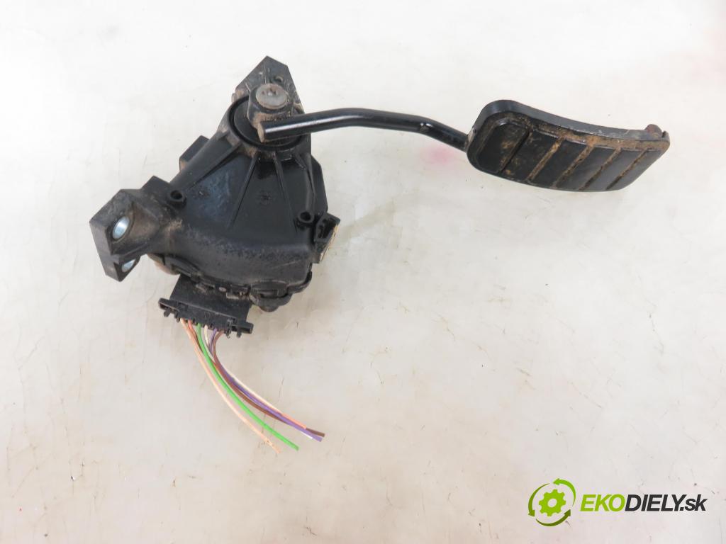 RENAULT MASTER II Skrzynia (FD) FURGON 2004 73,00 2.5 dCi 100 - G9U 754 2464,00 Potenciometer plynu 7700314525 (Pedále)