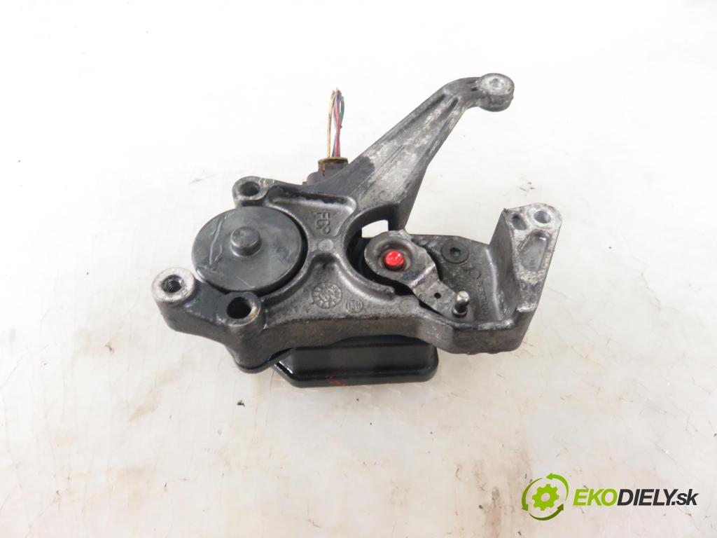 OPEL ASTRA H GTC (L08) HB 2005 110,00 1.9 CDTi - Z 19 DTH 1910,00 nastavovač svod, potrubí 55205127 (Ostatní)