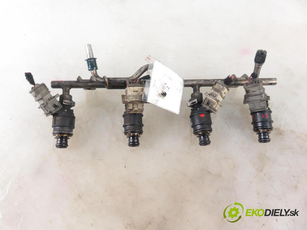 OPEL VECTRA C GTS (Z02) LIFTBACK 2004 90,00 1.8 16V 122 - Z 18 XE 1796,00 Lišta vstrekovacia 90536149 (Vstrekovacie lišty)