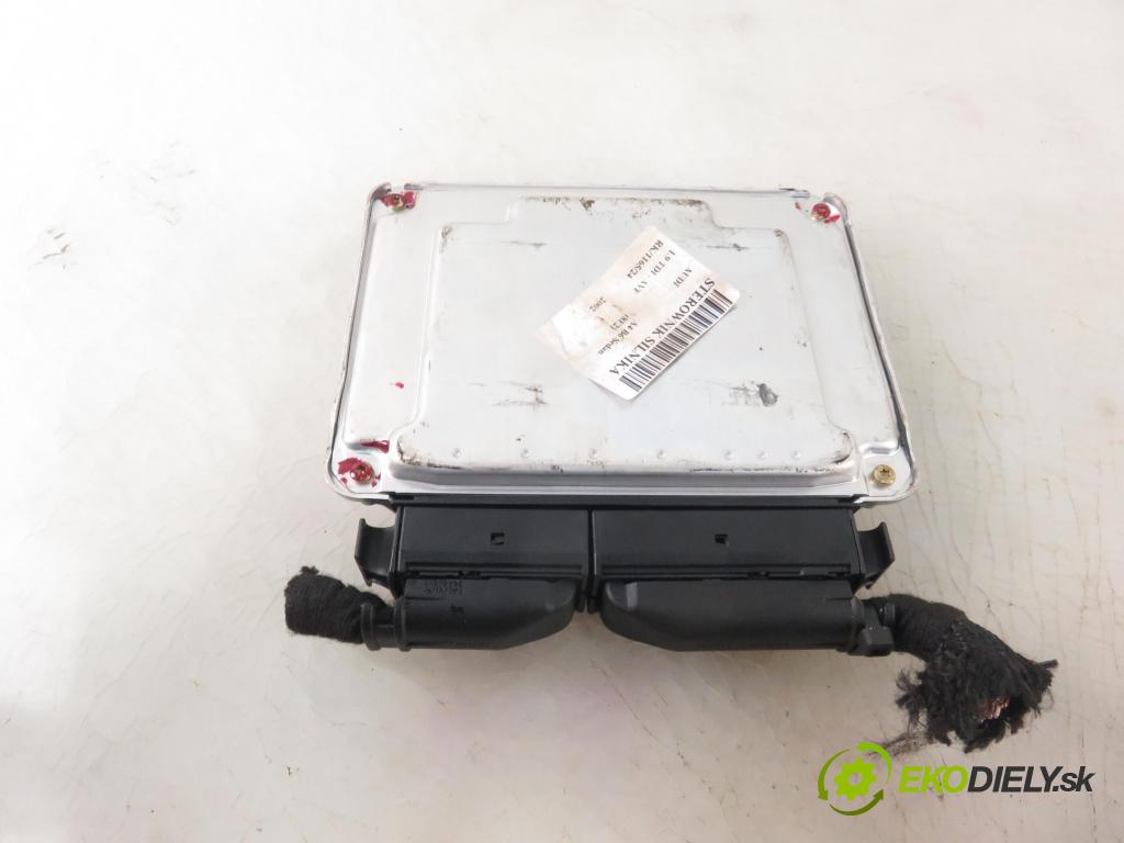 AUDI A4 (8E2, B6) SEDAN 2002 96,00 1.9 TDI PD 130 1896,00 řídící jednotka motora 038906019KA ; 0281011140