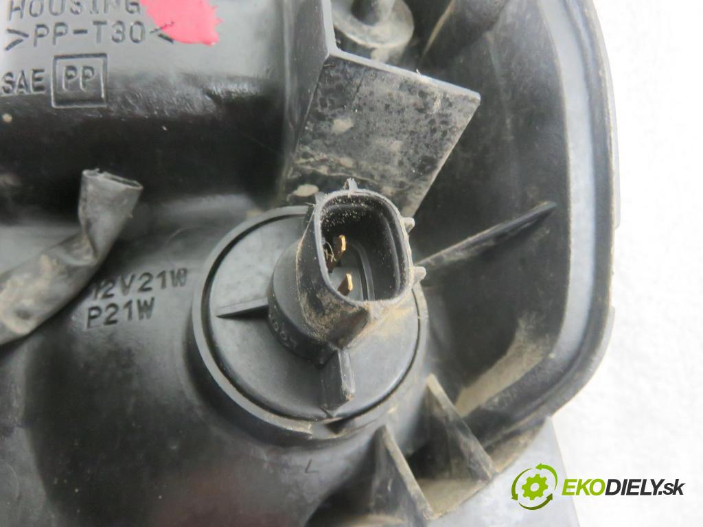 SUZUKI IGNIS (FH) HB 2001 61,00 1.3 4WD 83 (RG413) - M13A 1328,00 Svetlo PP