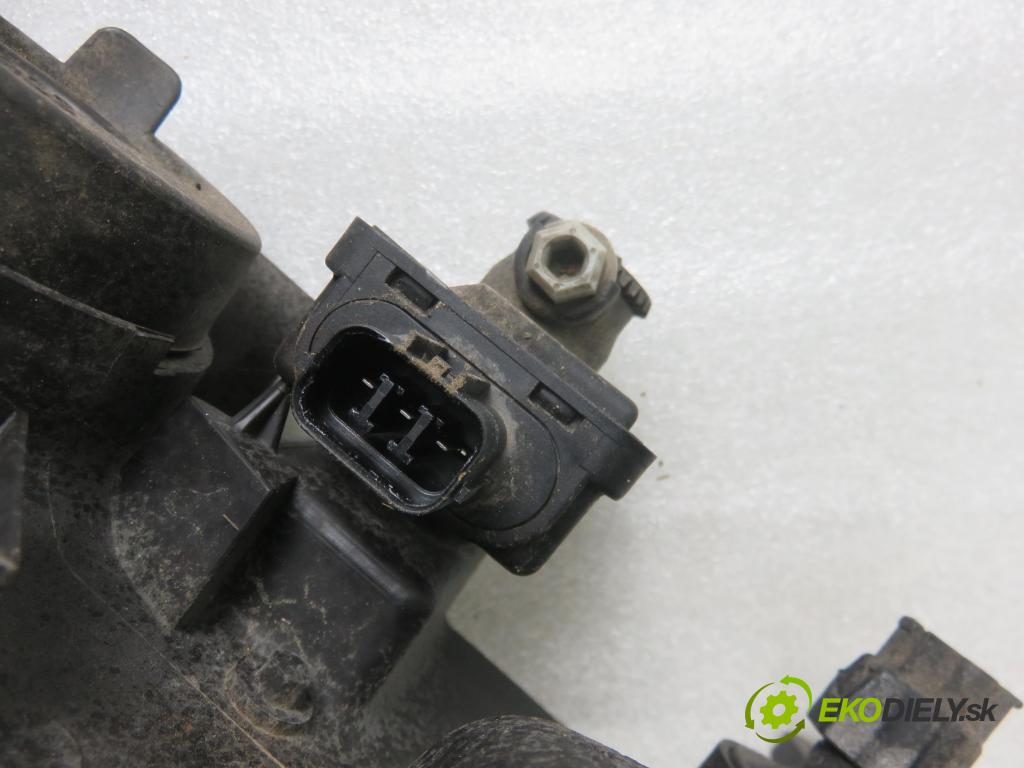 SUZUKI IGNIS (FH) HB 2001 61,00 1.3 4WD 83 (RG413) - M13A 1328,00 Svetlo LP 