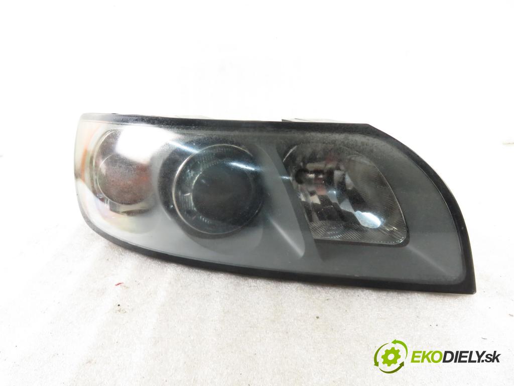 VOLVO V50 (MW) KOMBI 2006 100,00 2.0 D 136 - D 4204 T (PSA) 1997,00 Svetlo PP 30698653