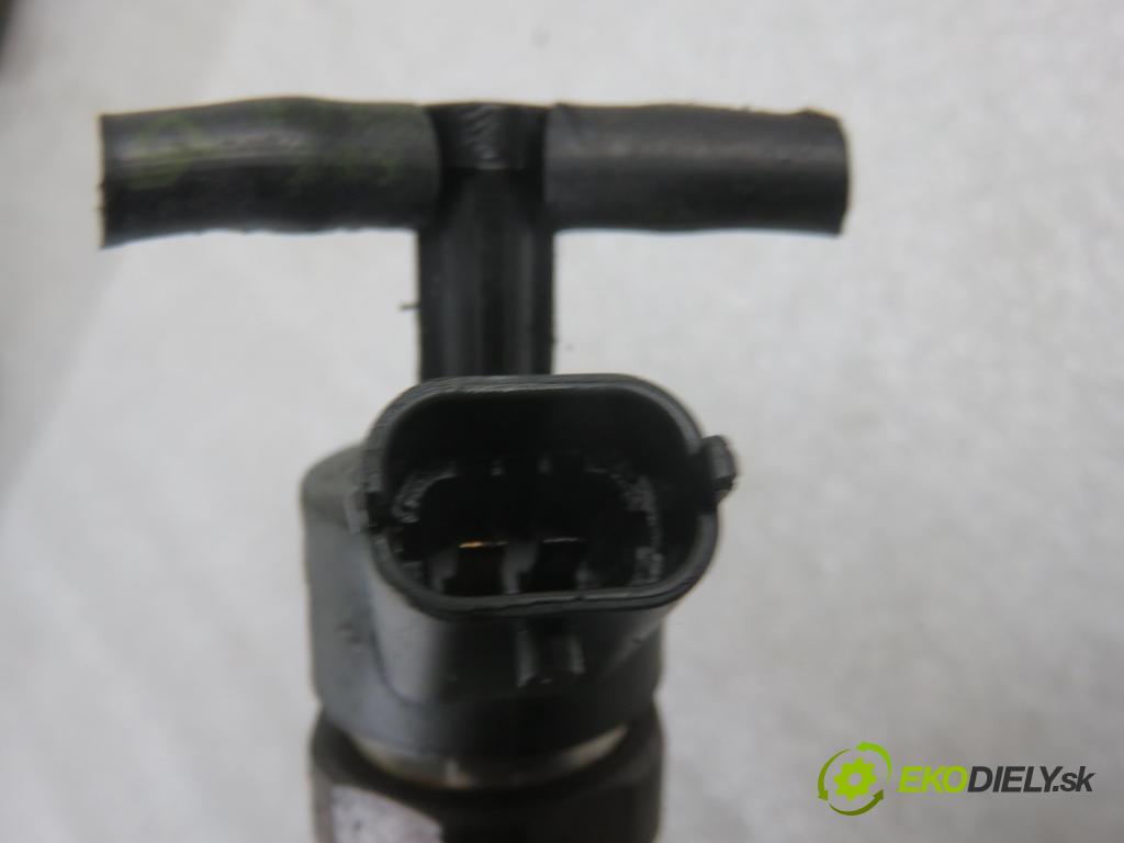 CITROEN C4 I (LC_) HB 2005 66,00 1.6 HDi - 9HX (DV6ATED4) 1560,00 vstrekovač 0445110239 (Vstrekovače)