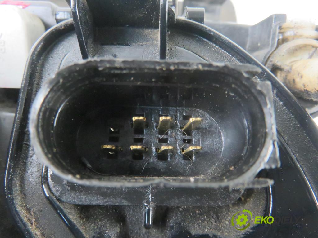 AUDI A4 (8D2, B5) SEDAN 1999 81,00 1.9 TDI 110 - AFN 1896,00 Svetlo LP