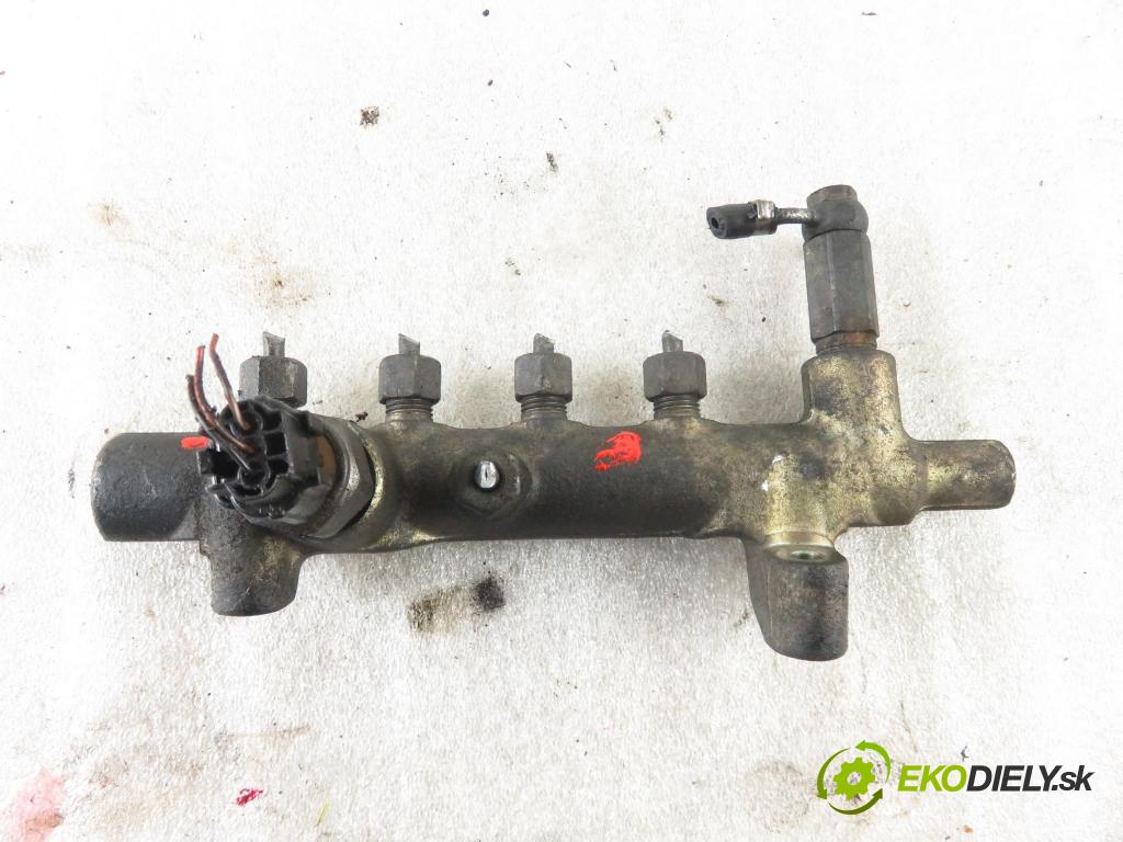 OPEL MERIVA A nadwozie wielkoprzestrzenne (MPV) (X03) MINIVAN 2004 74,00 1.7 CDTI 100 - Z 17 DTH 1686,00 Lišta vstrekovacia  (Vstrekovacie lišty)