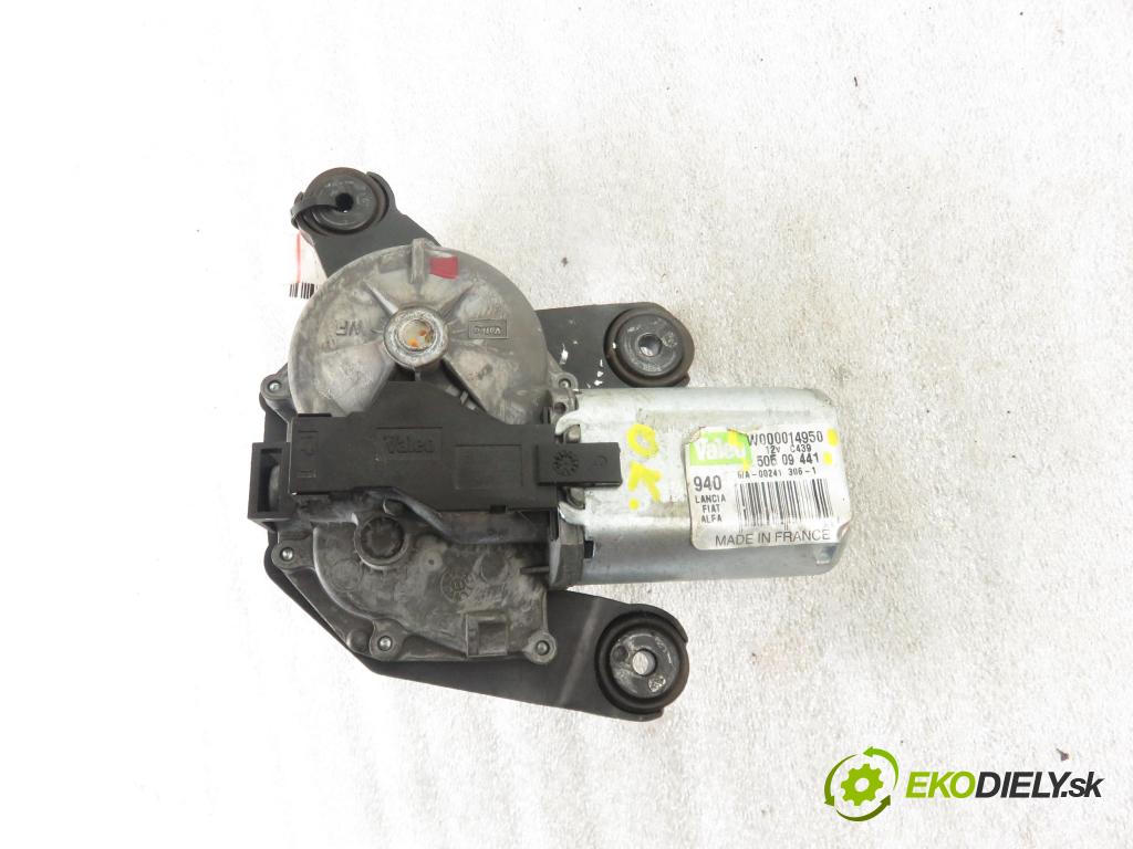 ALFA ROMEO GIULIETTA (940_) HB 2011 77,00 1.6 JTDM (940FXD1A) - 940 A3.000 1598,00 motorek stěrače ZADNÍ: 50509441 ; W000014950