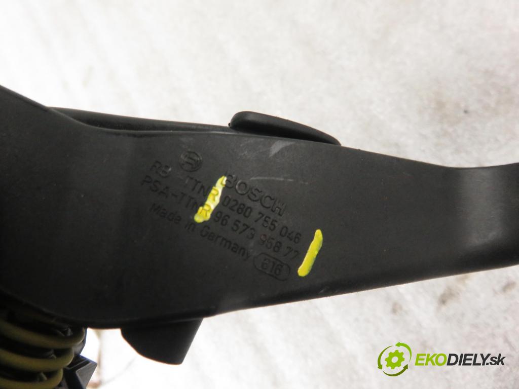 PEUGEOT 307 (3A/C) HB 2005 80,00 1.6 HDi 110 1560,00 Potenciometer plynu 0280755046 ; 9657395877 (Pedále)