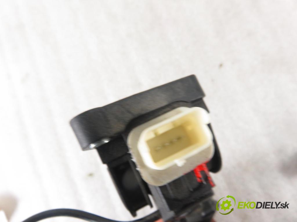 PEUGEOT 307 (3A/C) HB 2005 80,00 1.6 HDi 110 1560,00 Potenciometer plynu 0280755046 ; 9657395877 (Pedále)